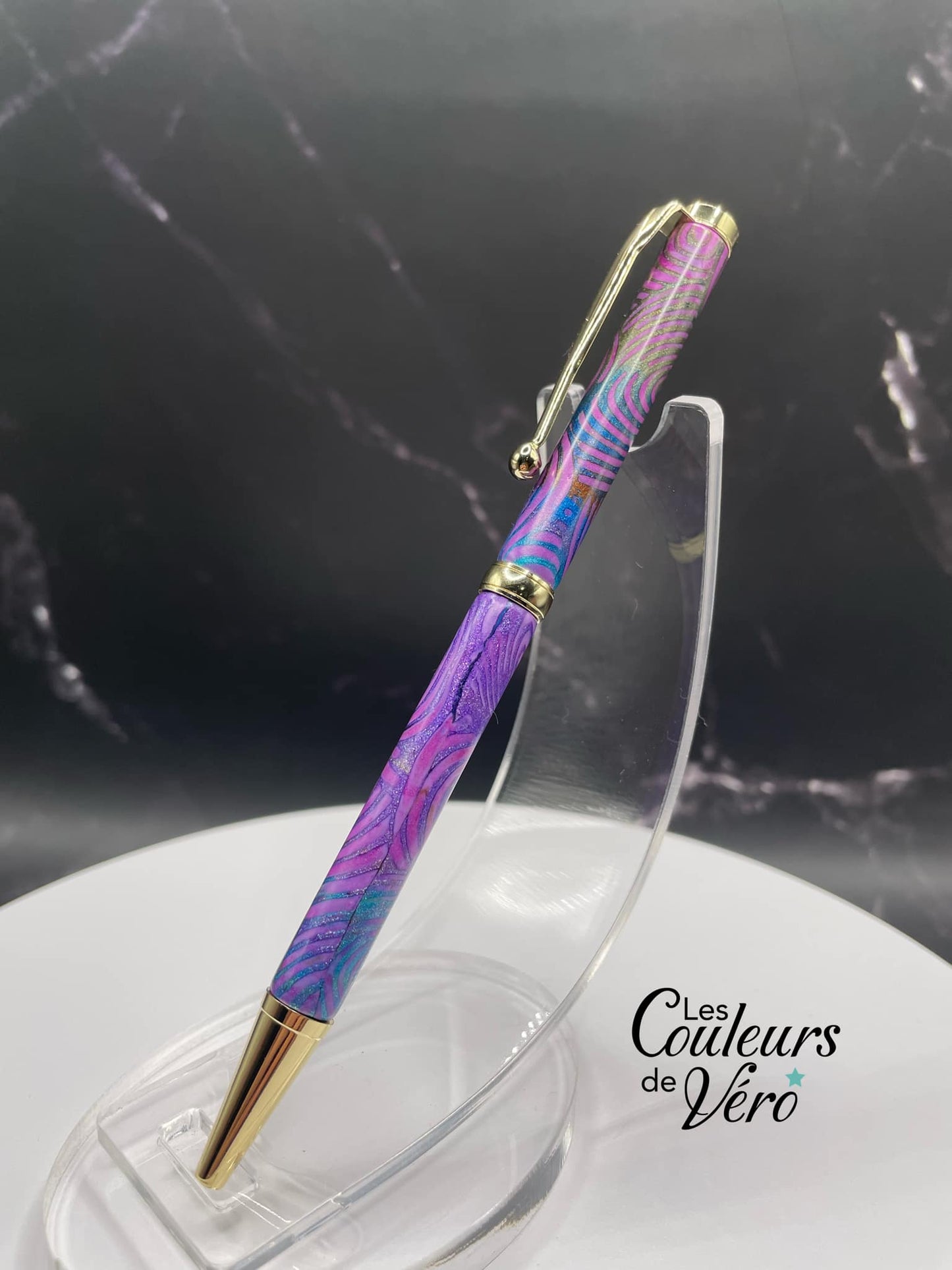 Slimline Slim Twist Collectible Ballpoint Pen; golden hearts