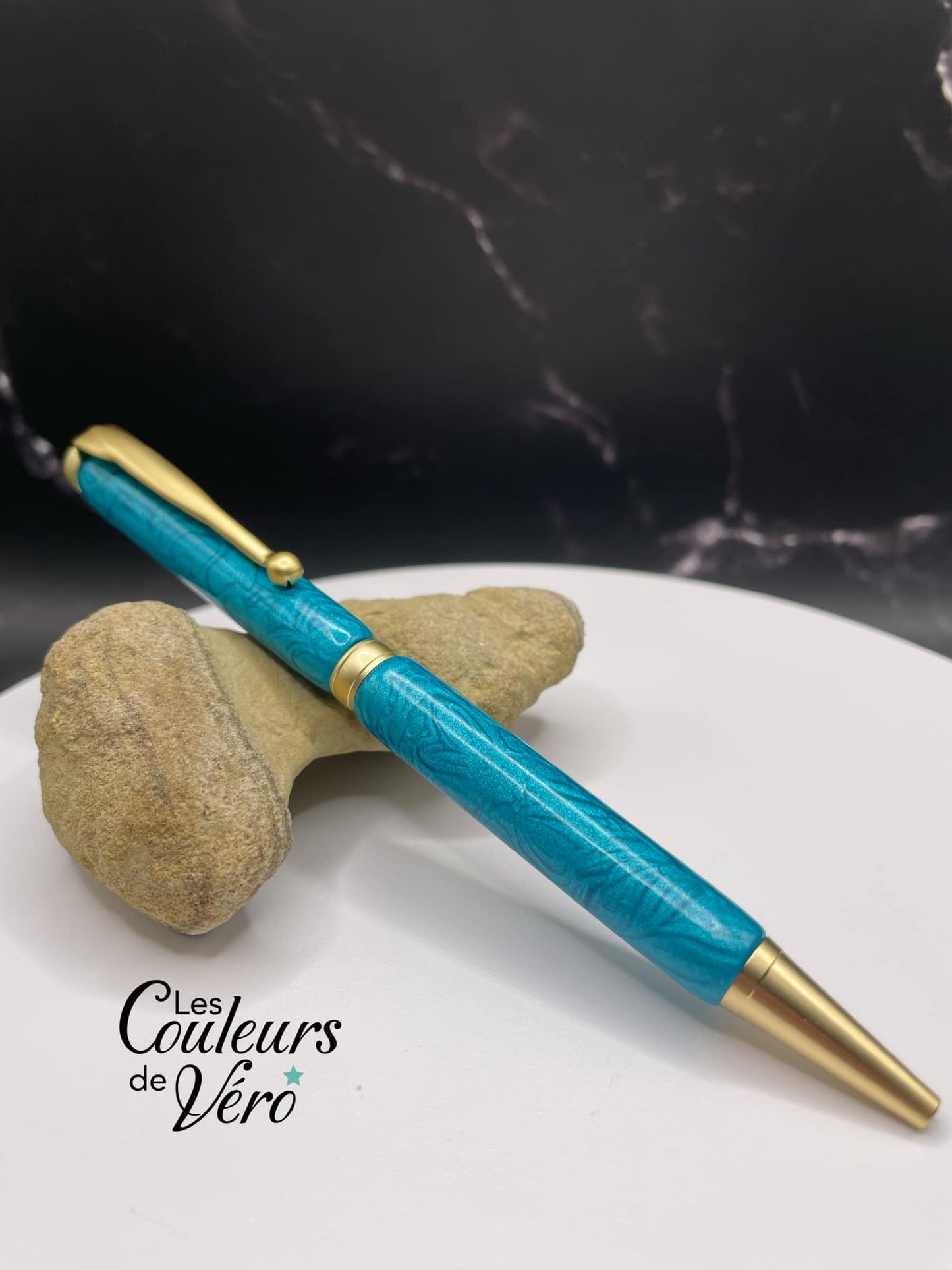 Slimline Slim Twist Collectible Ballpoint Pen; golden hearts