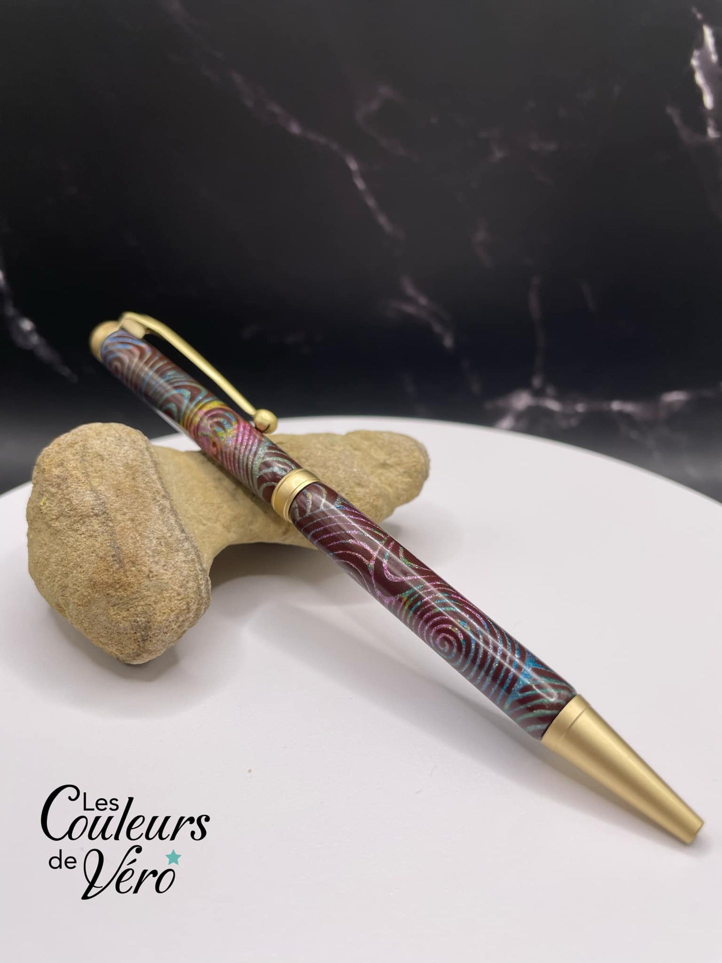 Slimline Slim Twist Collectible Ballpoint Pen; golden hearts