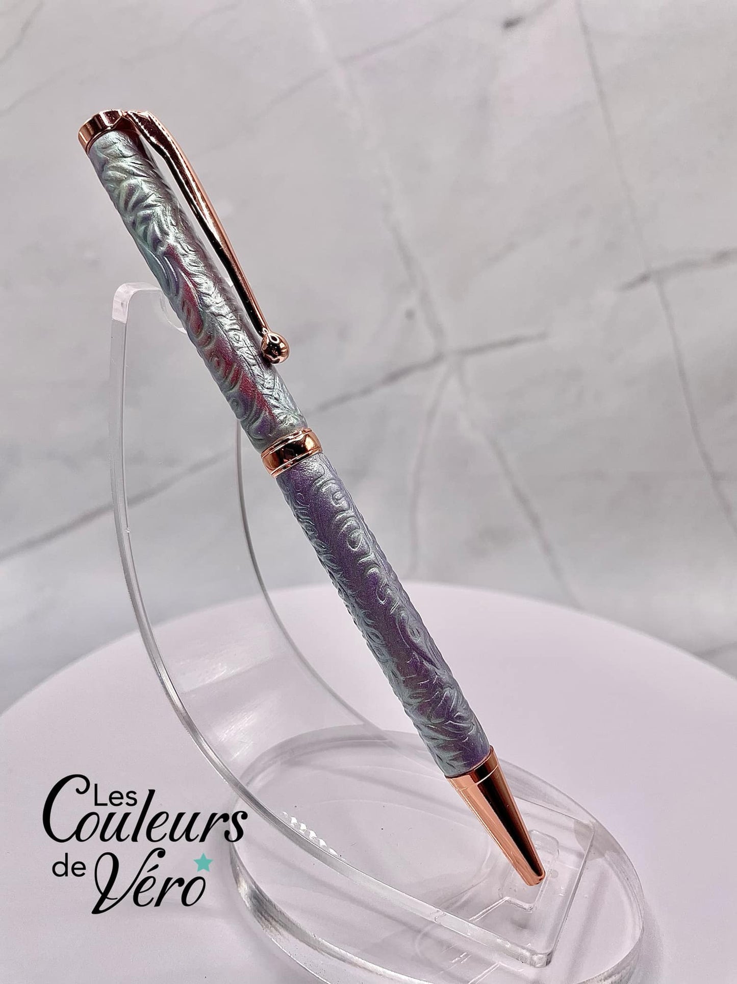 Slimline Slim Twist Collectible Ballpoint Pen; golden hearts