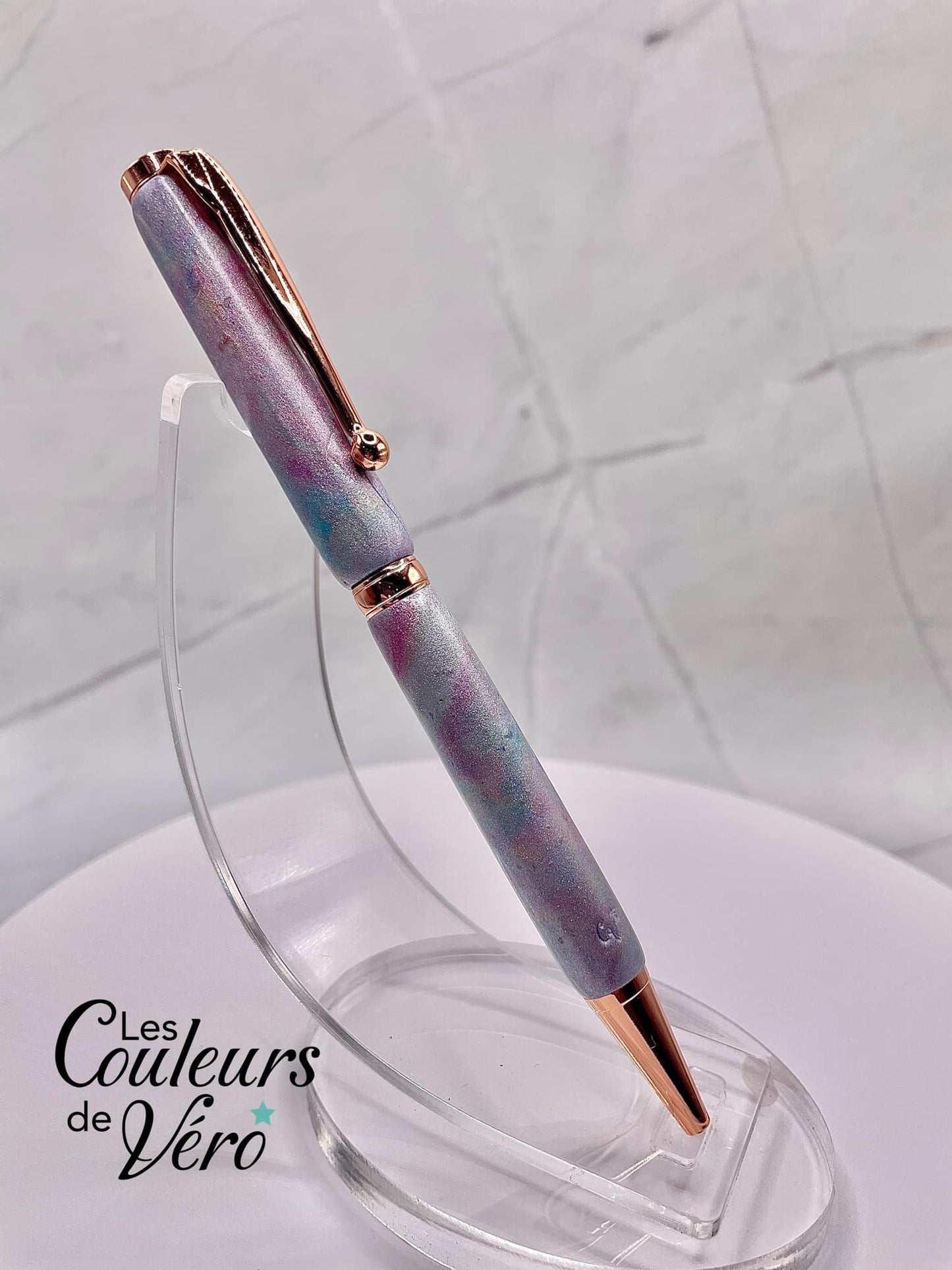 Slimline Slim Twist Collectible Ballpoint Pen; golden hearts