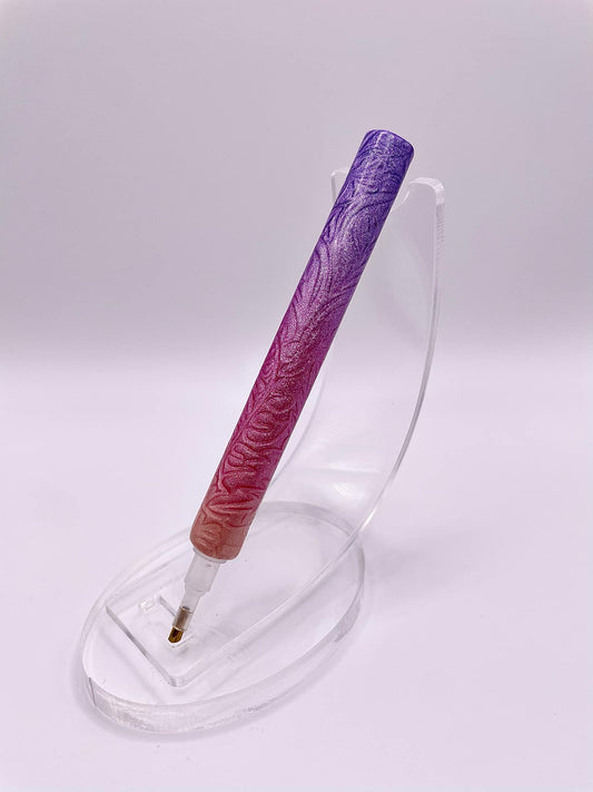 Stylet / crayon diamond painting; Très léger Fait main!

Ce stylet pour peinture en diamant, fait en pâte polymère est moulé à la main. D'une Durabilité et légerté incroyable.