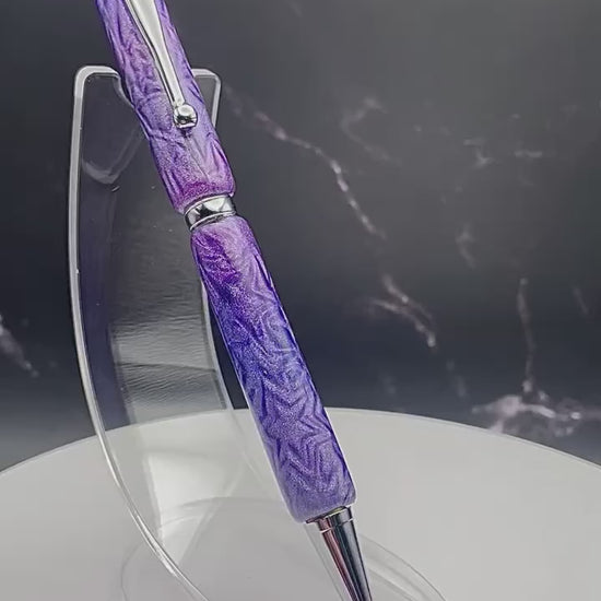 Démarquez-vous avec notre stylo bille torsion durable et unique! Confortable à utiliser et d'une qualité haut-de-gamme. Ajoutez-le à votre collection de stylos originaux et découvrez des possibilités infinies avec ce stylo de luxe. Faites le choix audacieux avec notre stylo exceptionnel, le crayon à l'encre qui vous fera vivre des aventures uniques!